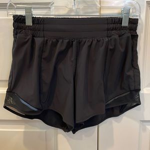 Lululemon Hotty hot 4” black